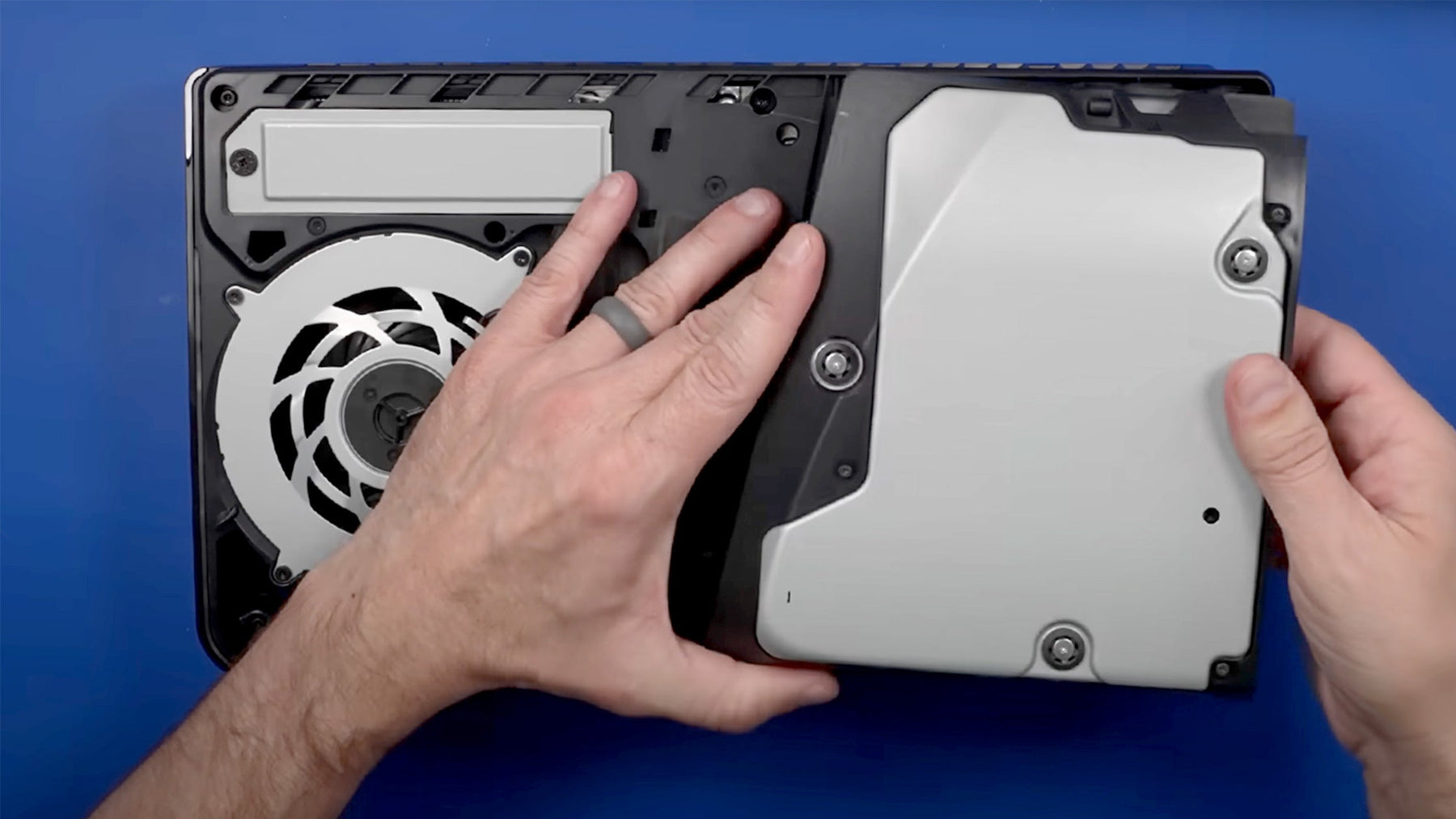 PS5 Slim and Pro Disc Drive